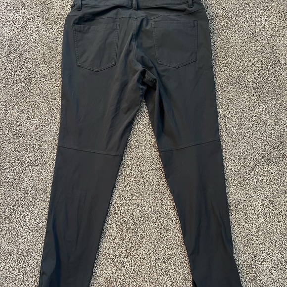 lululemon athletica Men’s ABC Pant - Picture 3 of 4